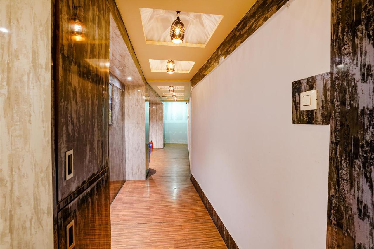 ホテルFabexpress Vinyasa Residency バヤンデル エクステリア 写真