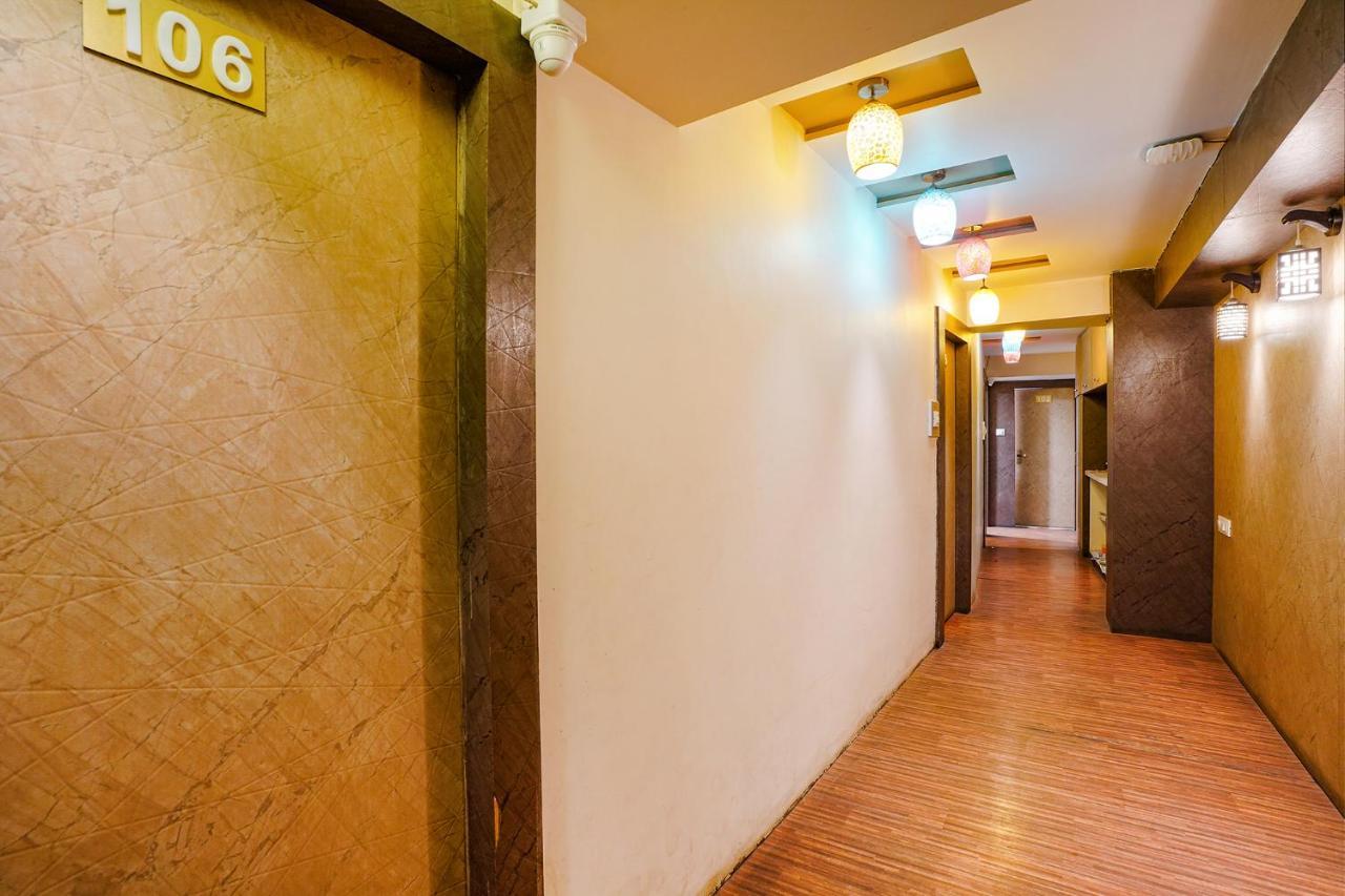 ホテルFabexpress Vinyasa Residency バヤンデル エクステリア 写真